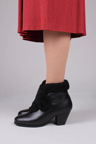 Early 1950s booties with wool lining- Black - Maria