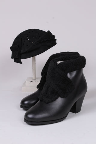 Early 1950s booties with wool lining- Black - Maria