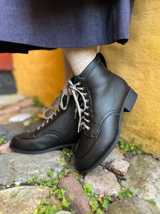 1930s and 1940s winter snow boots with Fur lining - Black - Rita