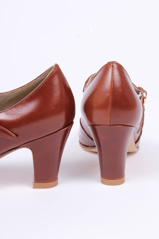 Early 30s pump with two ankle straps - Cognac-brown - Judy