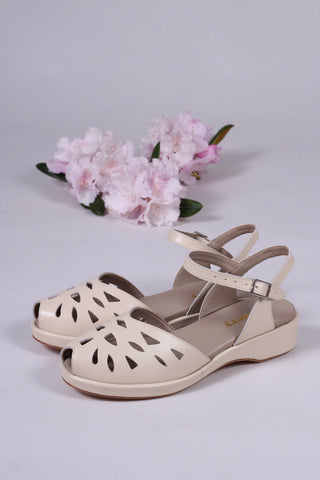 VEGAN - 1940s / 50s style summer sandals /  wedges - Cream - Sidse