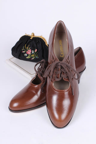 1930s Oxford shoes, brown, Emma