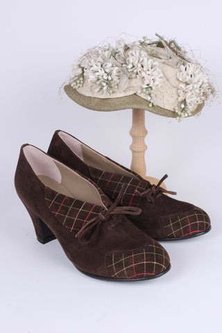 40's vintage style pumps in suede with colored stitches - Brown -  Edith