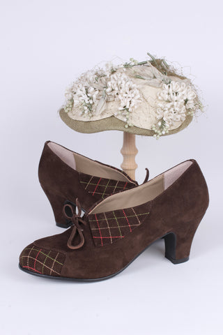 40's vintage style pumps in suede with colored stitches - Brown -  Edith
