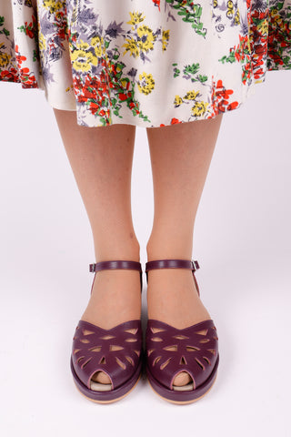 1940s / 50s summer wedge sandals - Plum - Sidse