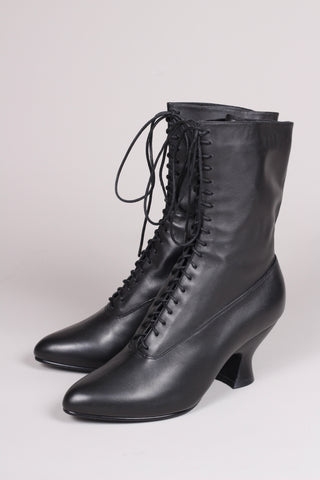 Feminine soft Edwardian boot with pompadour heel, 1900-1915 - Black - Rose