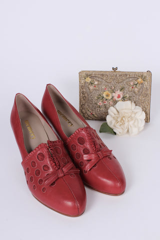 1930s everyday pump with details in suede - red - Stella