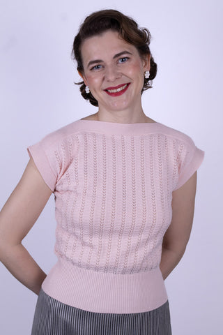 1950s style cap-sleeved jumper in fine lace knit - Pastel rose - Iris