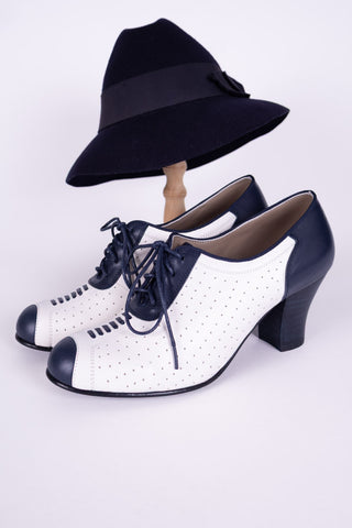 1940s Spectator Oxford pumps - Navy / Off-White - Lucy