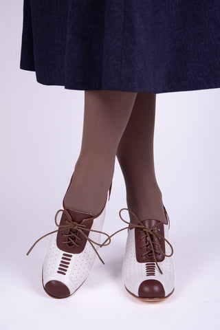 1940s Spectator Oxford pumps - Brown / Off-White - Lucy