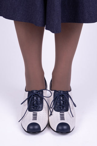 1940s Spectator Oxford pumps - Navy / Off-White - Lucy