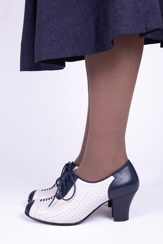 1940s Spectator Oxford pumps - Navy / Off-White - Lucy