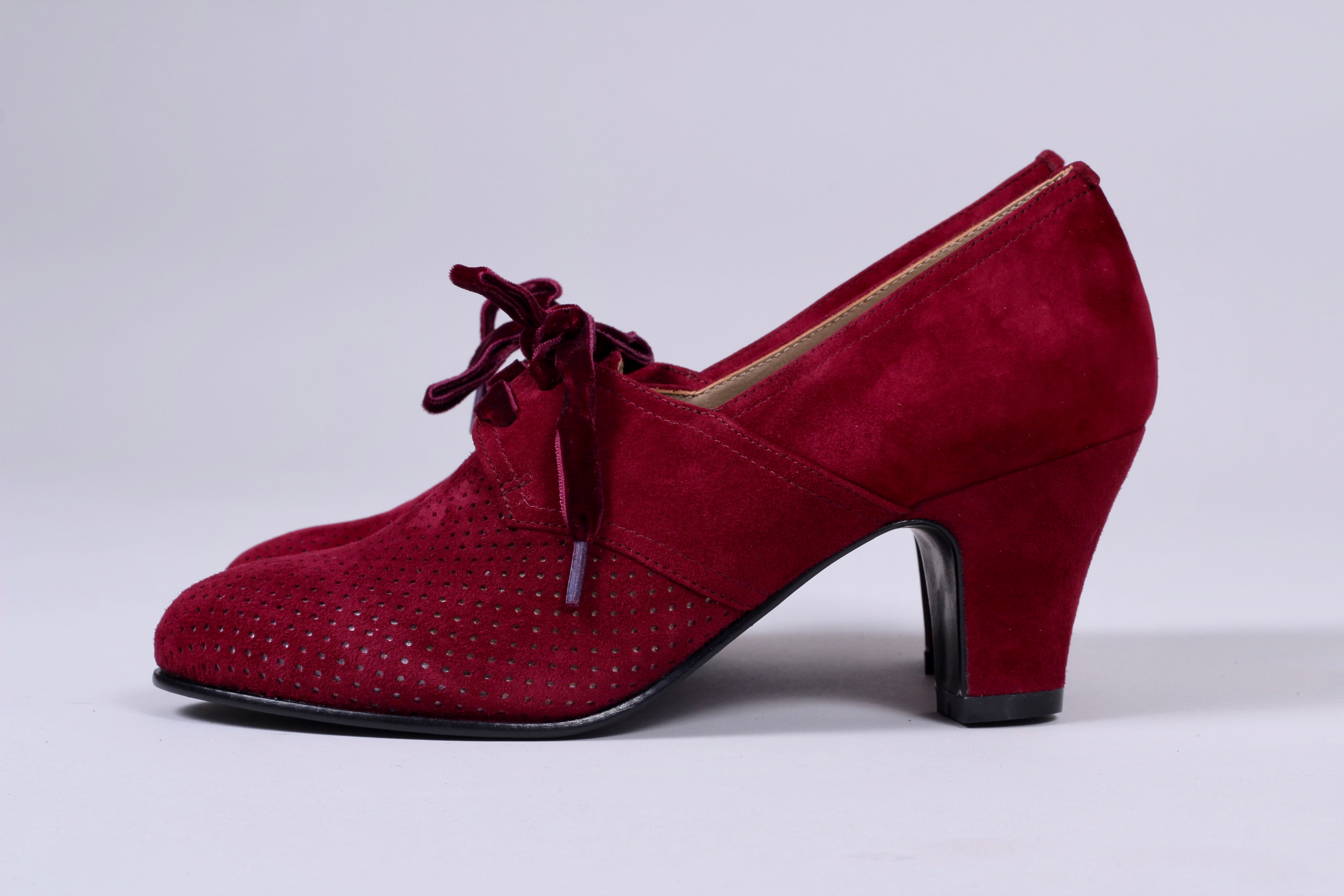 Vintage style red shoes Clearance
